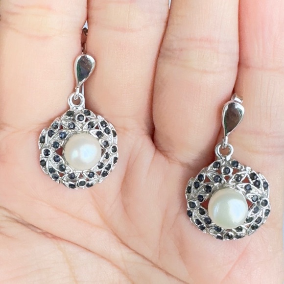 925 Silver Dangle Earrings with White Pearl and Blue Sapphires - Picture 6 of 8